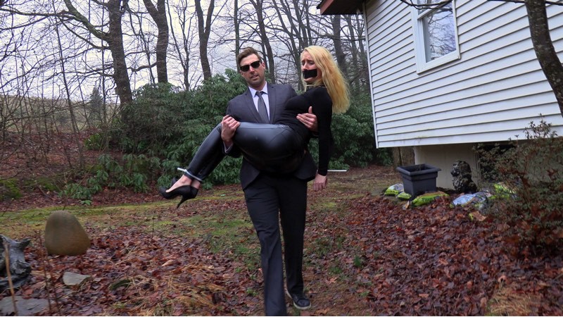 Girl Intercepted (MP4) - Cadence Lux Girl Intercepted (MP4) - Cadence Lux